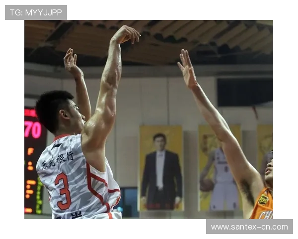 杨瀚森出战8分钟表现平平投篮命中率低迷仅得4分1板1帽